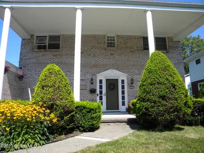 305 Cortland Street