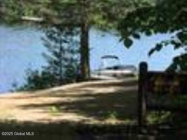 Image 4: Lakeview Point Beach 2