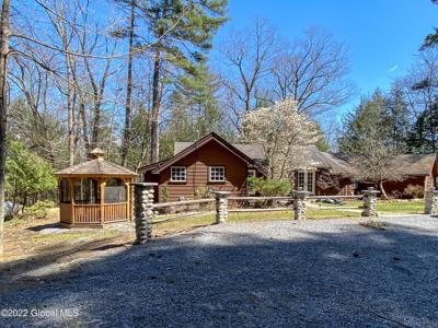4484 Lake Shore Drive