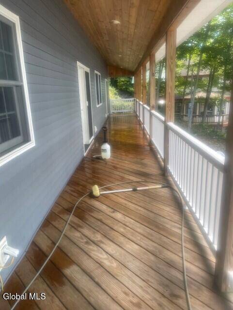 Image 2: a4e54caf-48a4-4318-ad36-b26f7e375ced