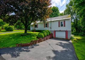 296 LAKEVIEW Road