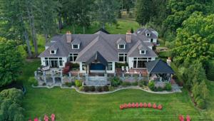 4818 LAKESHORE Drive
