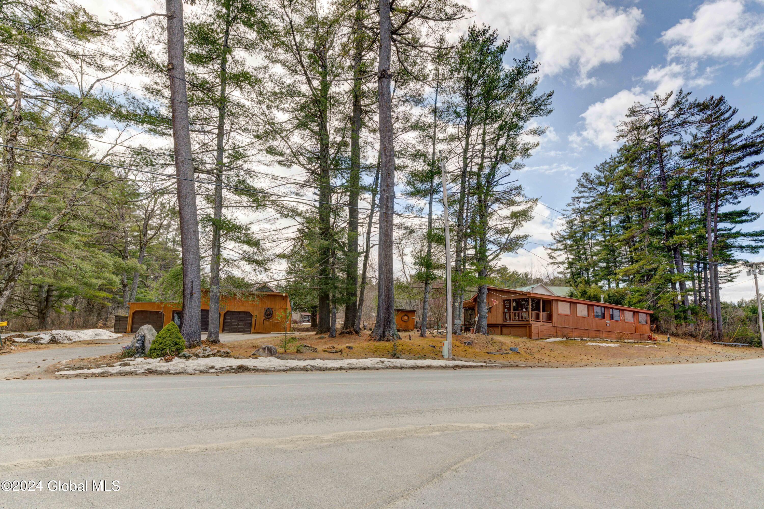 111 Algonquin Drive, Wells, NY lhrmls02101972