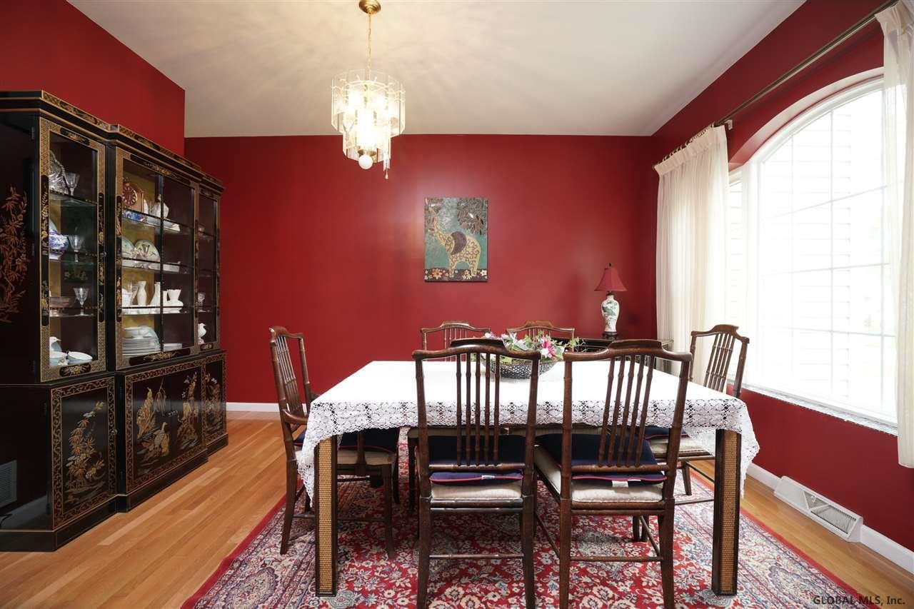 Image 3: Photo 3