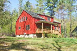 8887 LAKESHORE DR