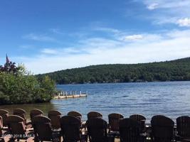 3210 LAKESHORE Drive