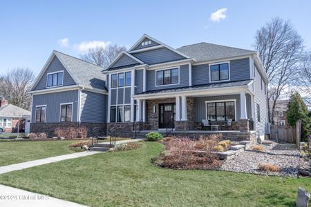 197 Holmes Dale