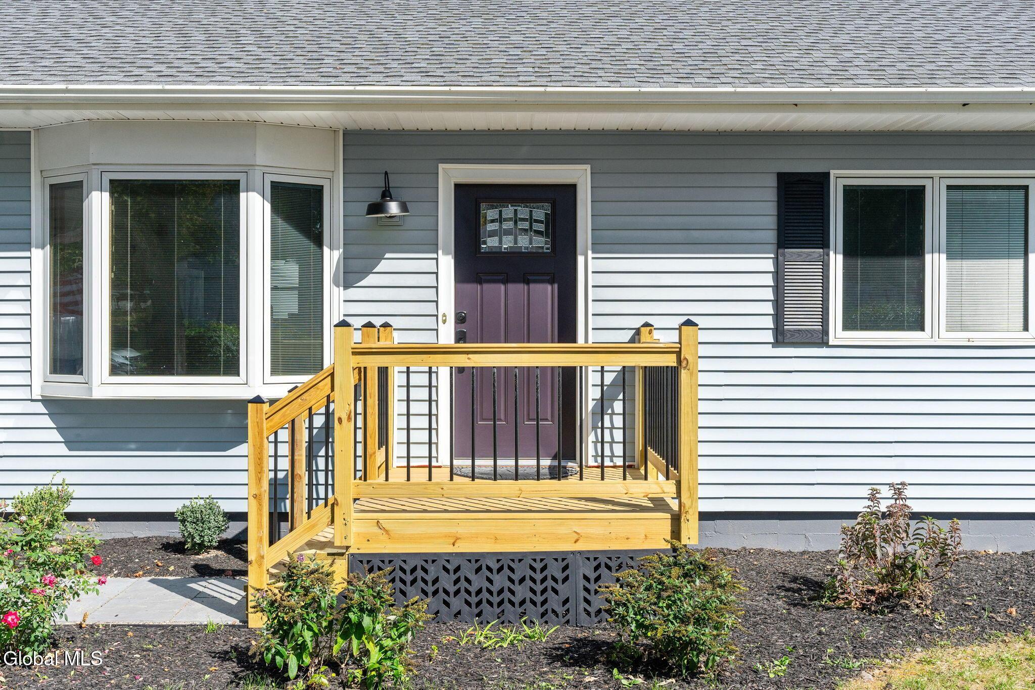 Image 3: 64-web-or-mls-16-aspen-cir