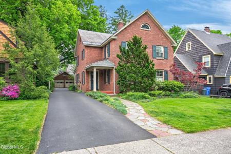 81 Brookline Avenue