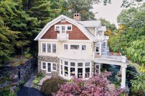 9221 LAKESHORE DR