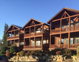 3210 LAKESHORE DR