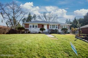 11 Davis Avenue