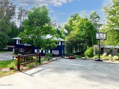 135 Buttermilk Hill Road