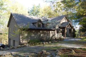 64 HOLLOW RD