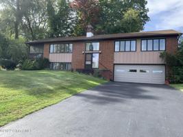9 Thunderbird Road