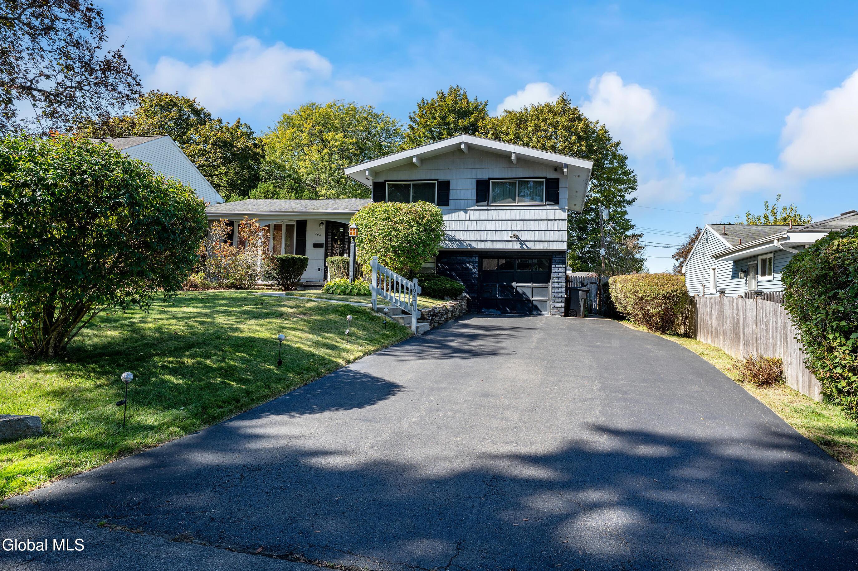 Image 1: 001-104-Orlando-Ave-Albany-NY-12203