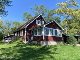 586 Lake Road