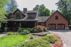 39 CARRIAGE HILL