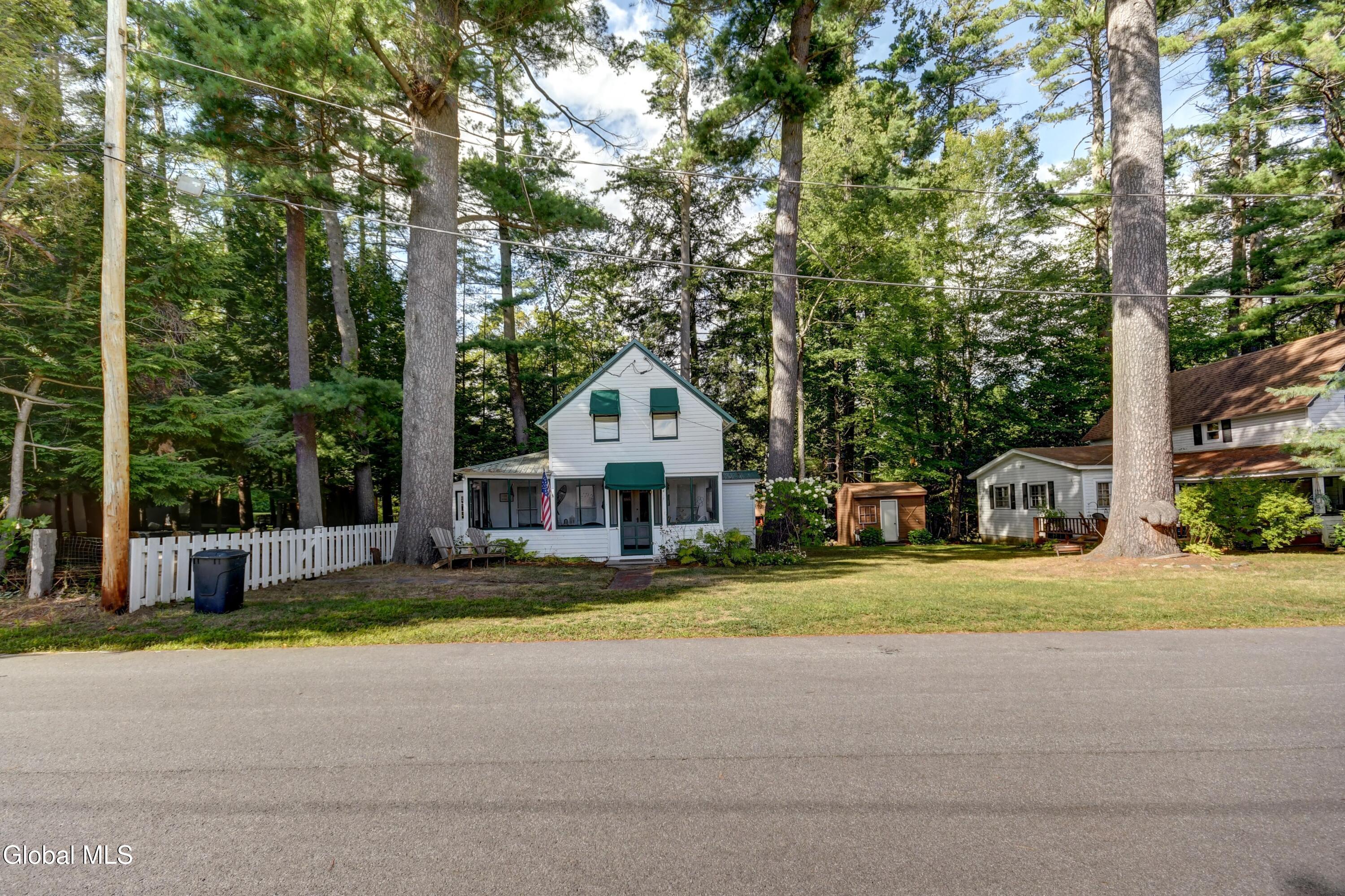 Image 2: 134 Lincoln Ave-1-2