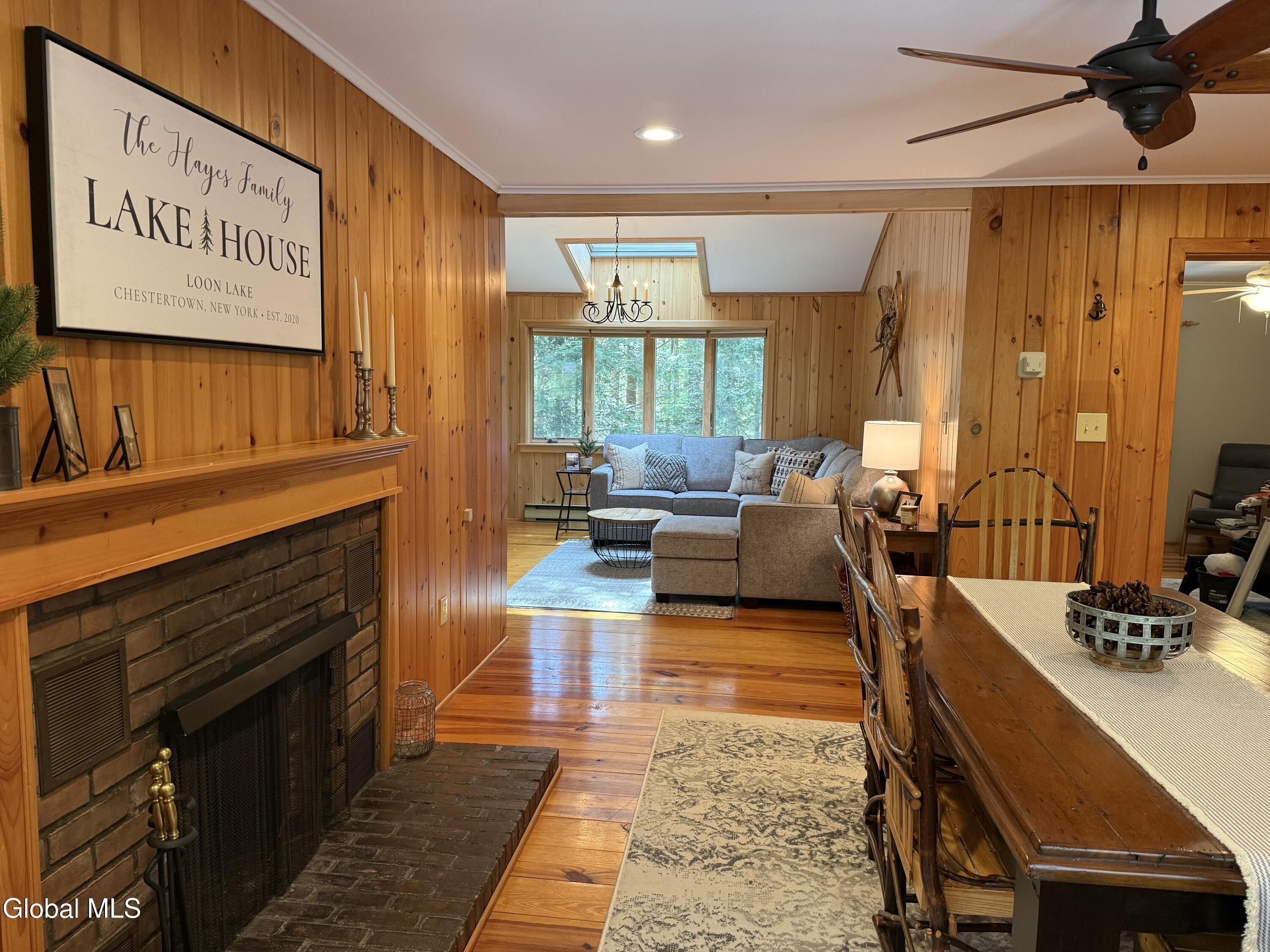 Image 4: 4) 70513-69eabc74d7770