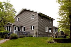 25 HENNESSEY RD