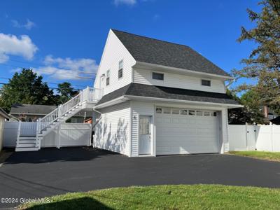 8 Bogardus Road