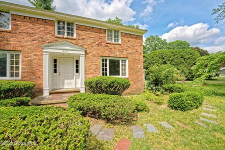 805 Karenwald Lane