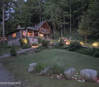 2015 S Lake George Way