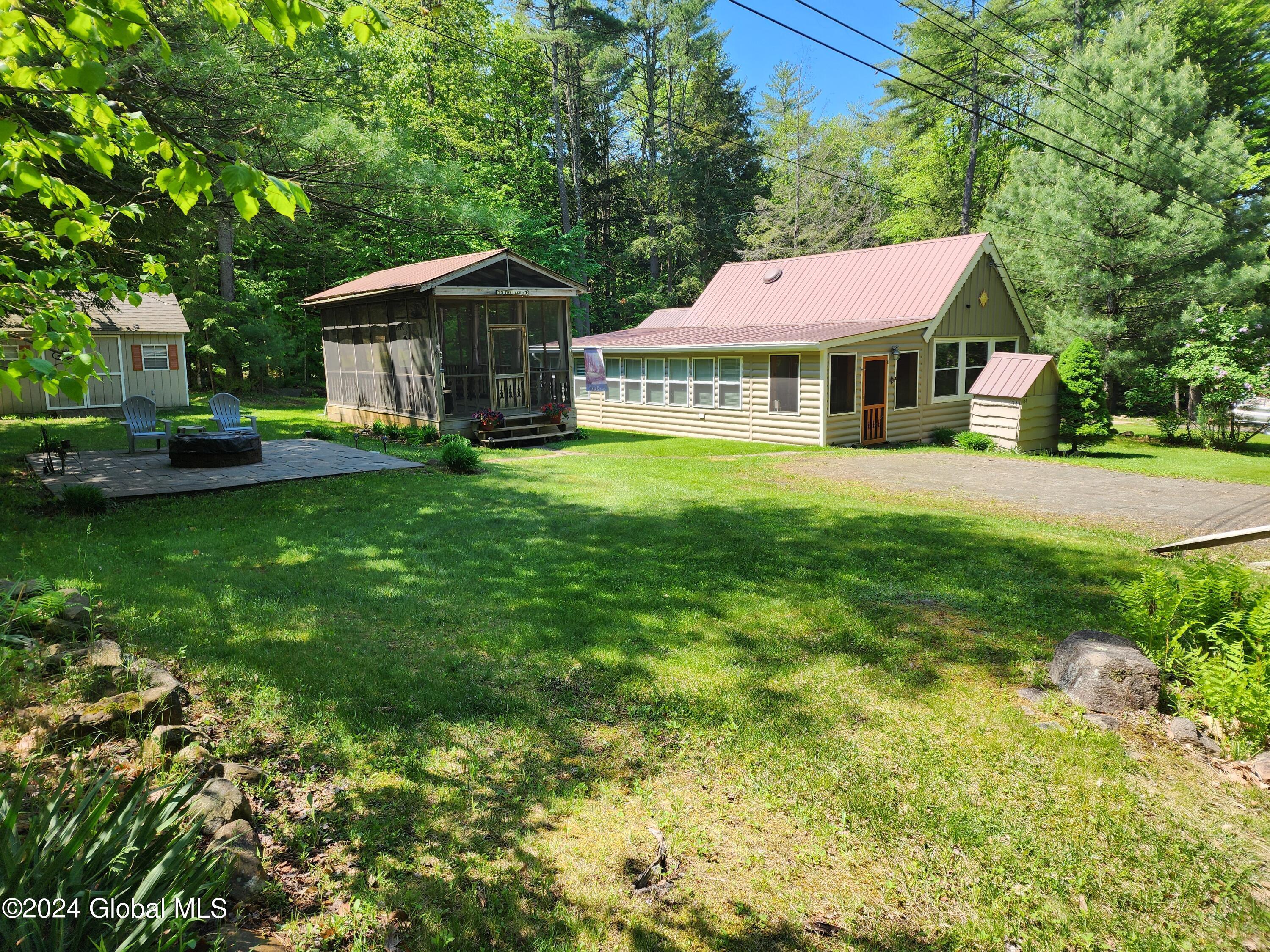 134 Horse Hill Road, Hadley, NY lhrmls01999945