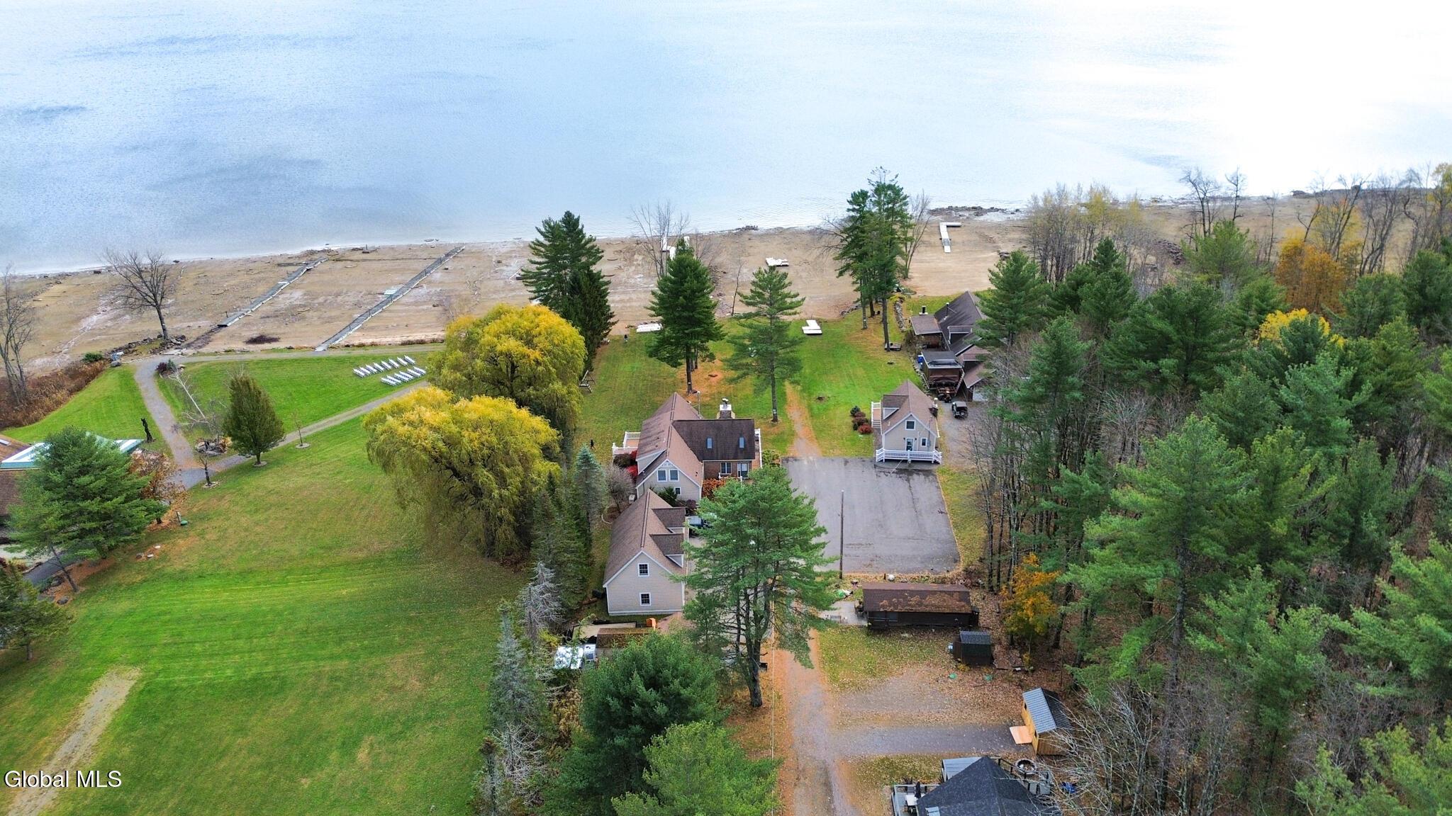 Image 4: 126 Lakeview-49