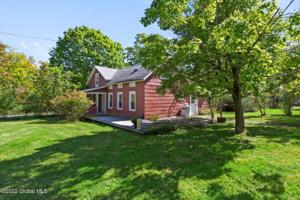 429 Nassau Road N