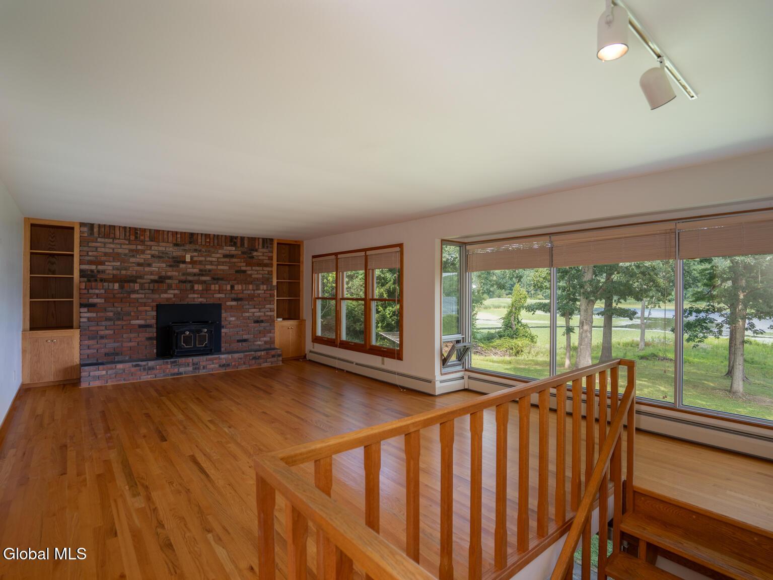 Image 3: 2nd Floor Family Room