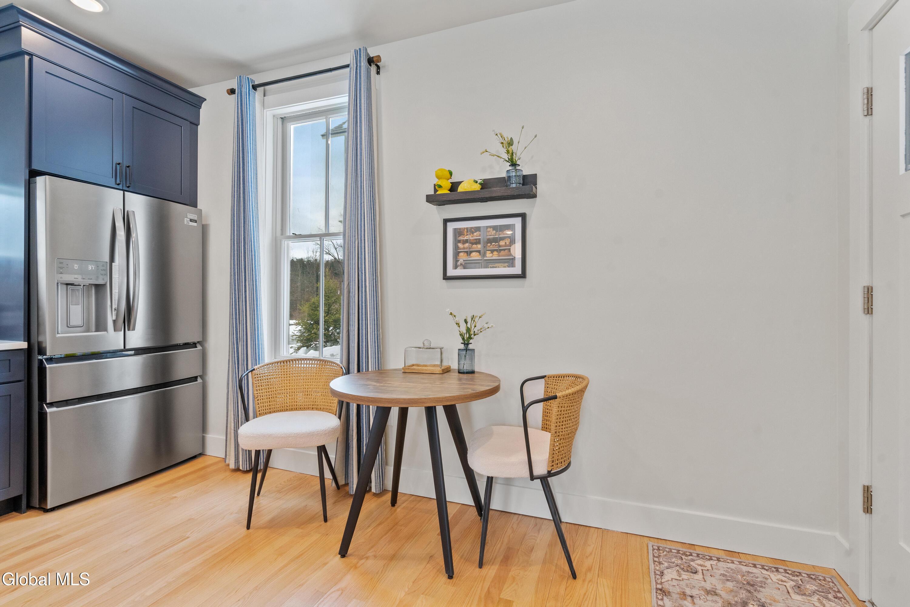 Image 4: 17-print-182-excelsior-ave-5