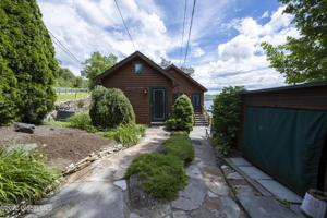 9200 Lakeshore Dr