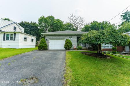 15 Daytona Avenue