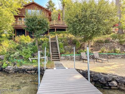 2126 Black Point Road