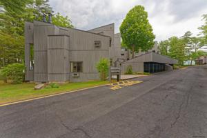 3562 LAKE SHORE DR