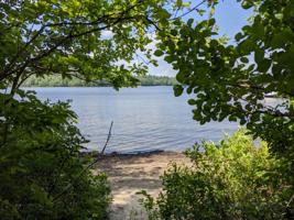 111 LAKESIDE Lane