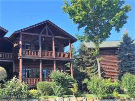 3210 LAKESHORE DR