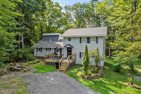 374 Middle Road