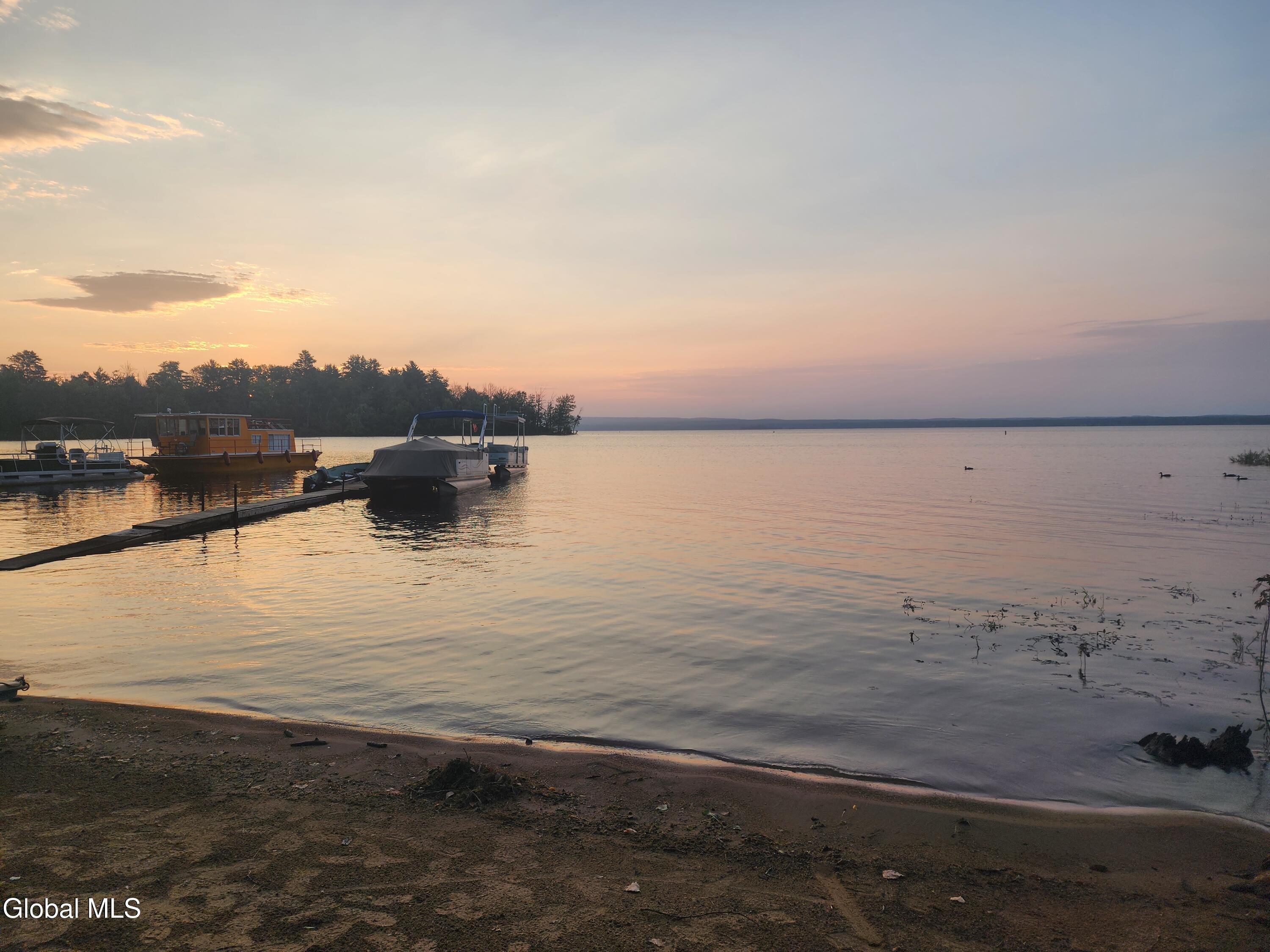 Image 3: 1337242036854774148