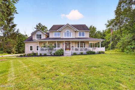 25 Outlet Road