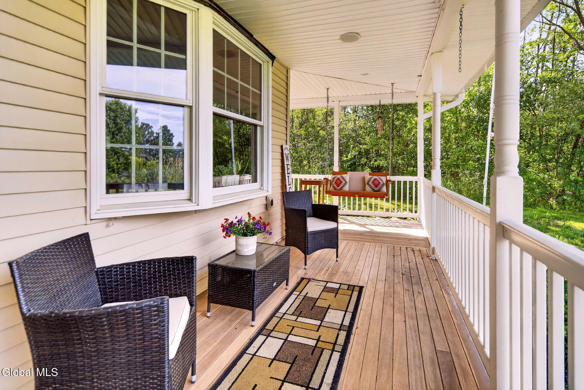 Image 2: 2-web-or-mls-002-037_DSC04828
