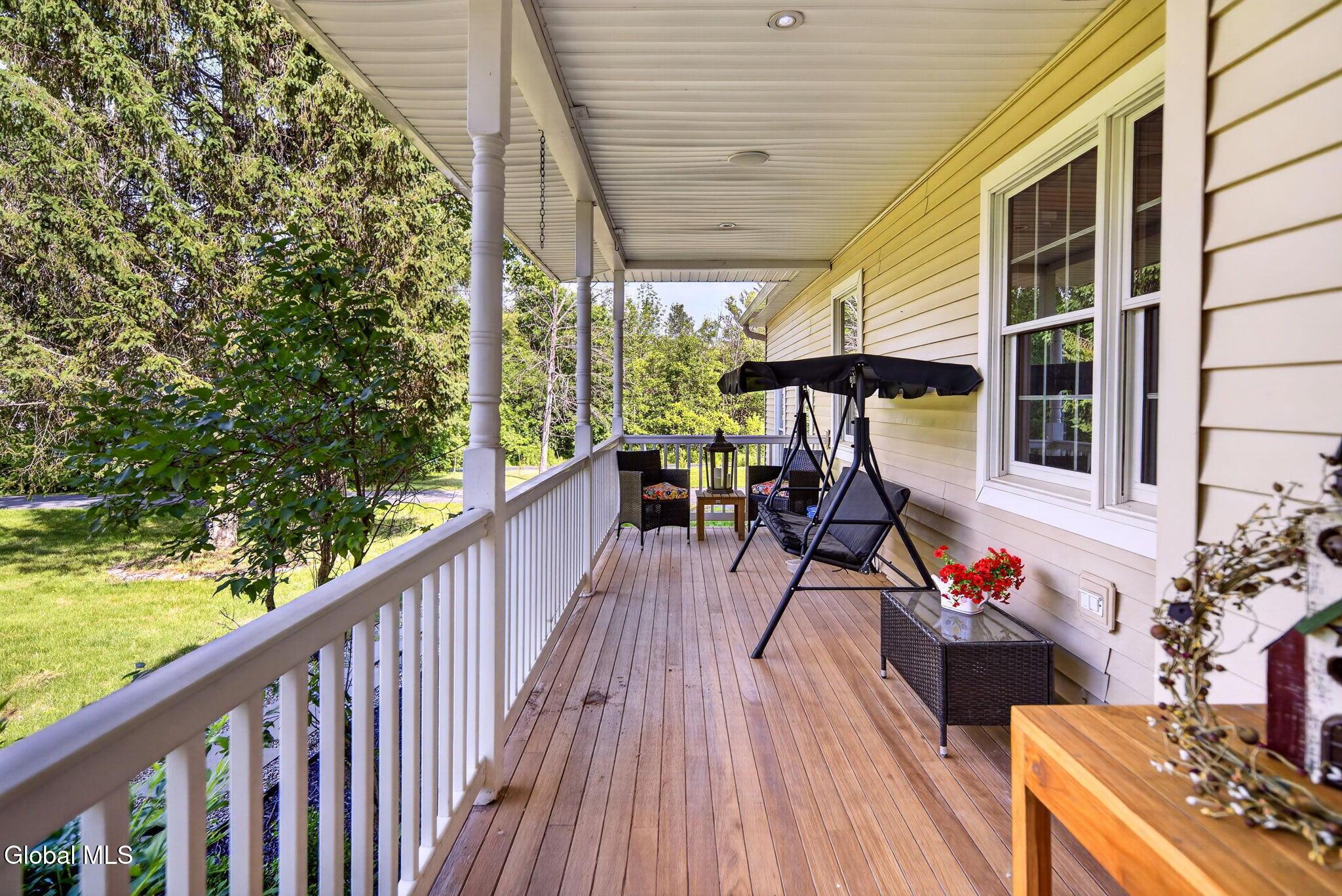 Image 3: 3-web-or-mls-003-038_DSC04836
