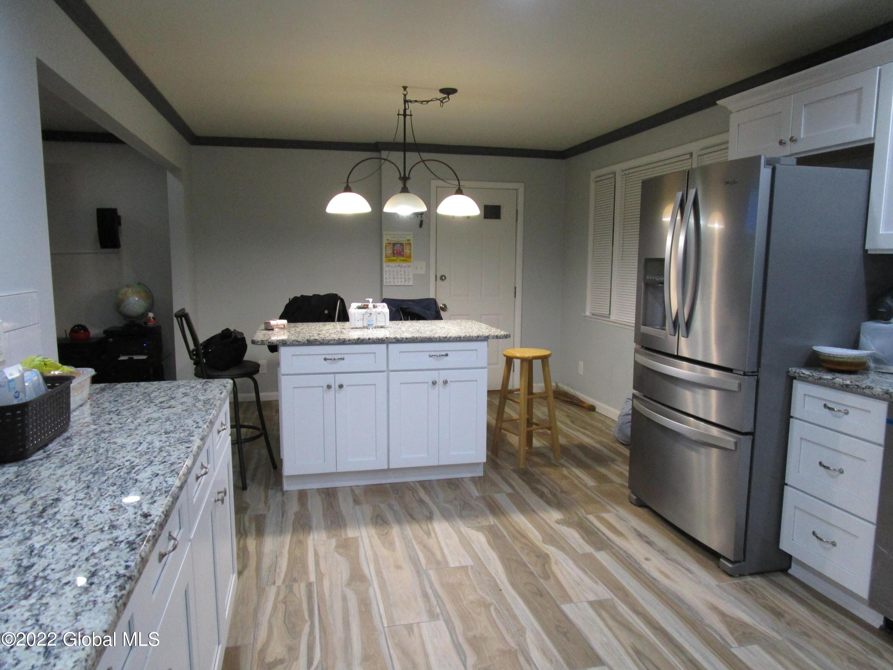 Image 3: IMG_2048