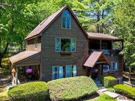 8 PINE LANE