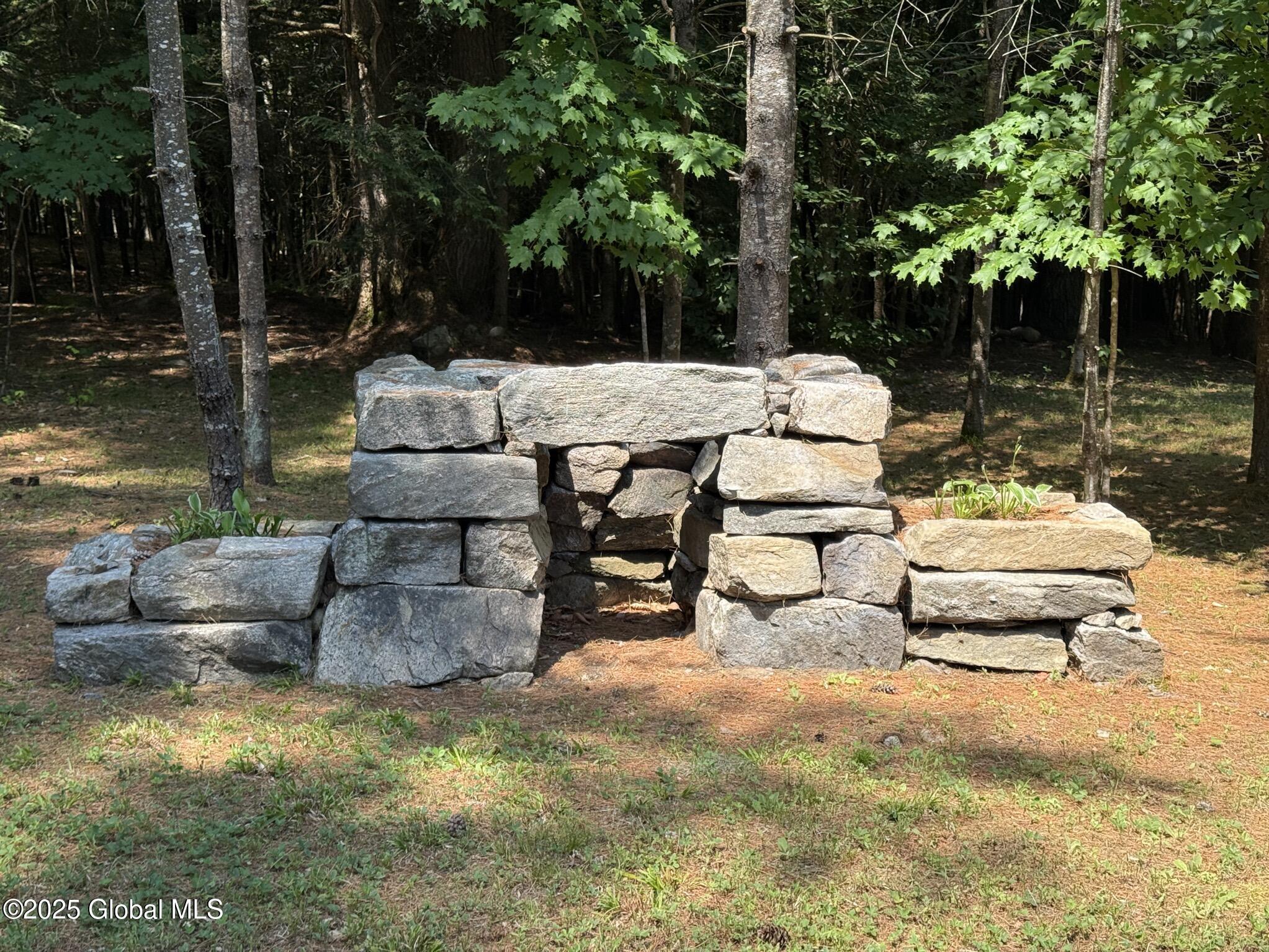 Image 3: SnowGreen Valley (4)