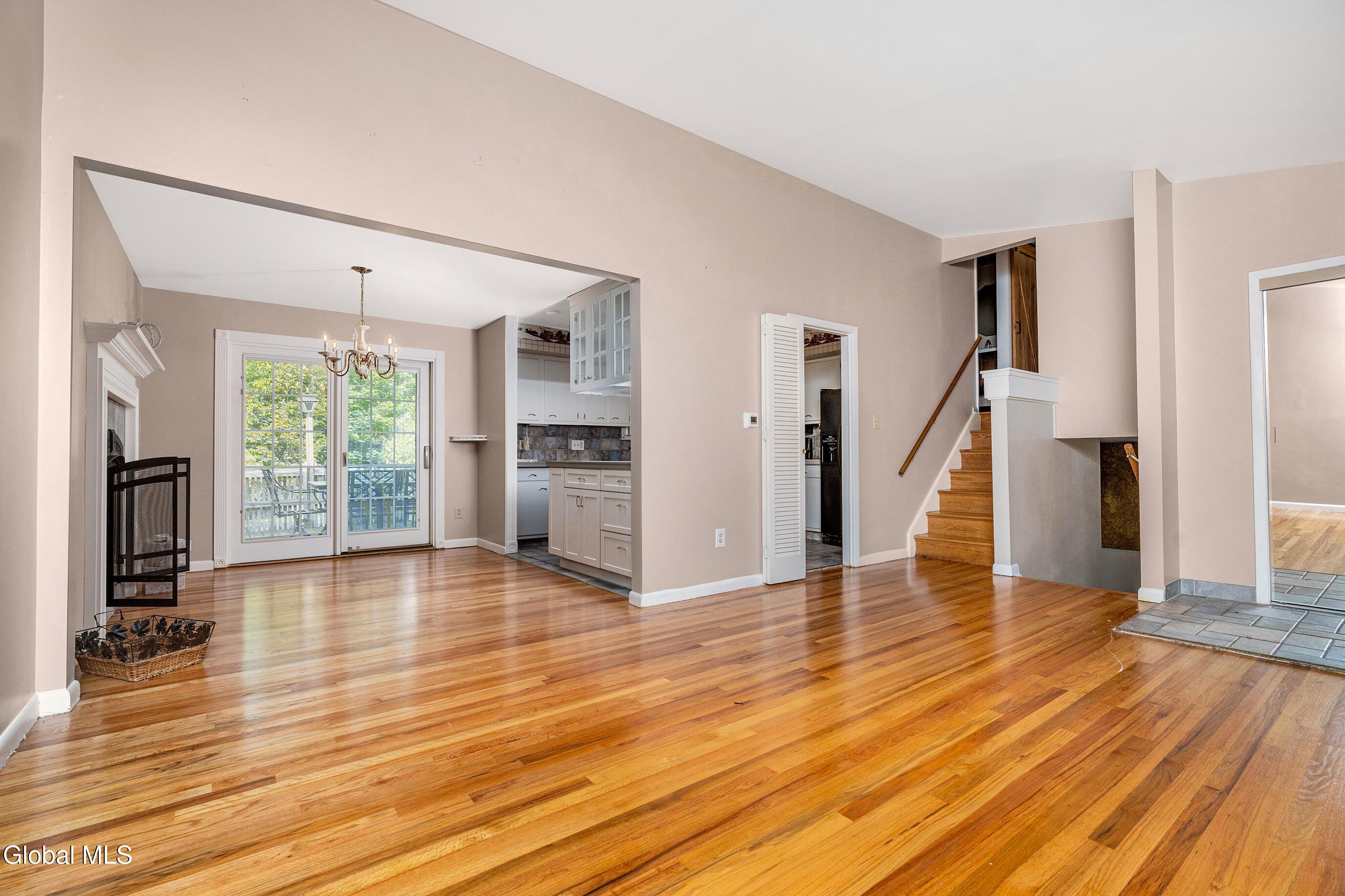 Image 3: 030-104-Orlando-Ave-Albany-NY-12203
