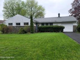 28 Colonial Avenue