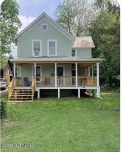 22 Champlain Avenue
